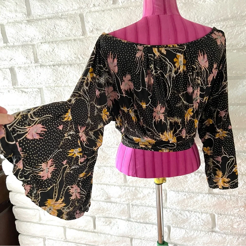 Free People Off the Shoulder Floral Top Medium T58